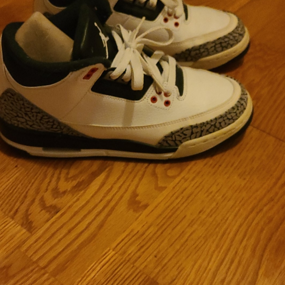 Shoes Jordan's